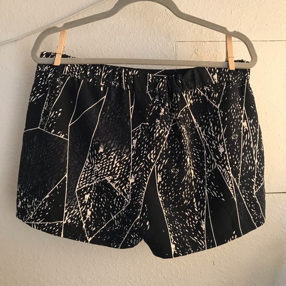 Mossimo Blue Patterned Shorts - Picture 2 of 4